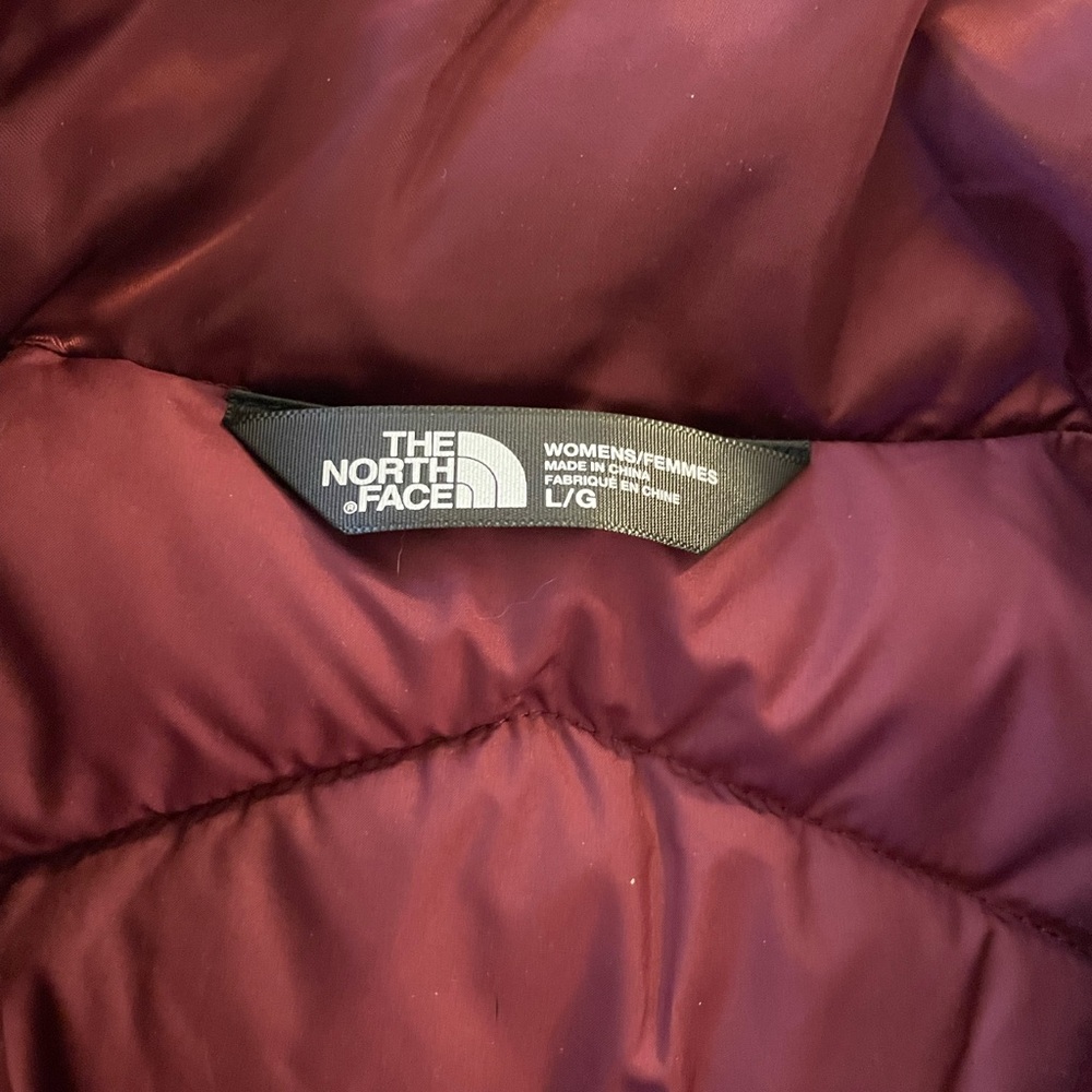 The North Face Aconcagua Deep Garnet Red Burgundy Puffer Vest Womens Down - Picture 3 of 4
